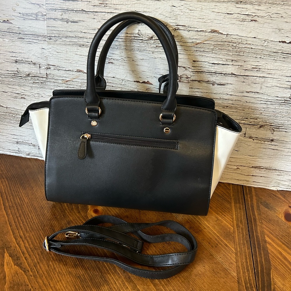 DAVID JONES Black and White Handbag - Picture 2 of 6